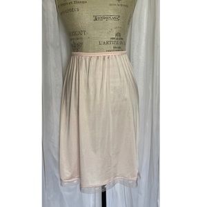 🌹SOLD🌹Vintage Soft Pink Satin Knee-Length Slip w/ Lace Trim & Side Split S